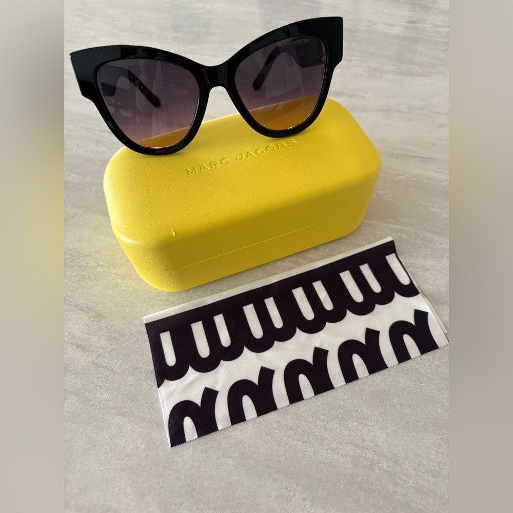 Marc Jacobs sunglasses